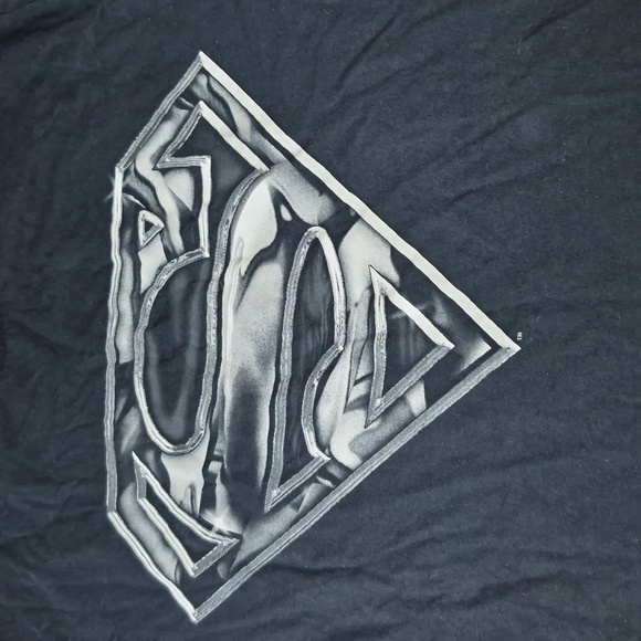 DC Comics Black Superman Emblem Tee - Picture 3 of 4